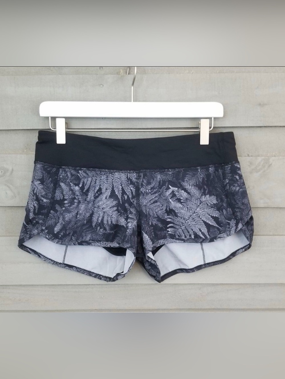 Lululemon speed short 2.5 length. Like new!